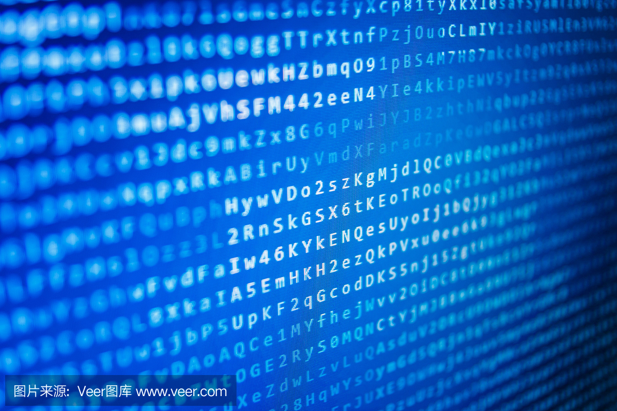 软件开发人员编程代码在计算机上